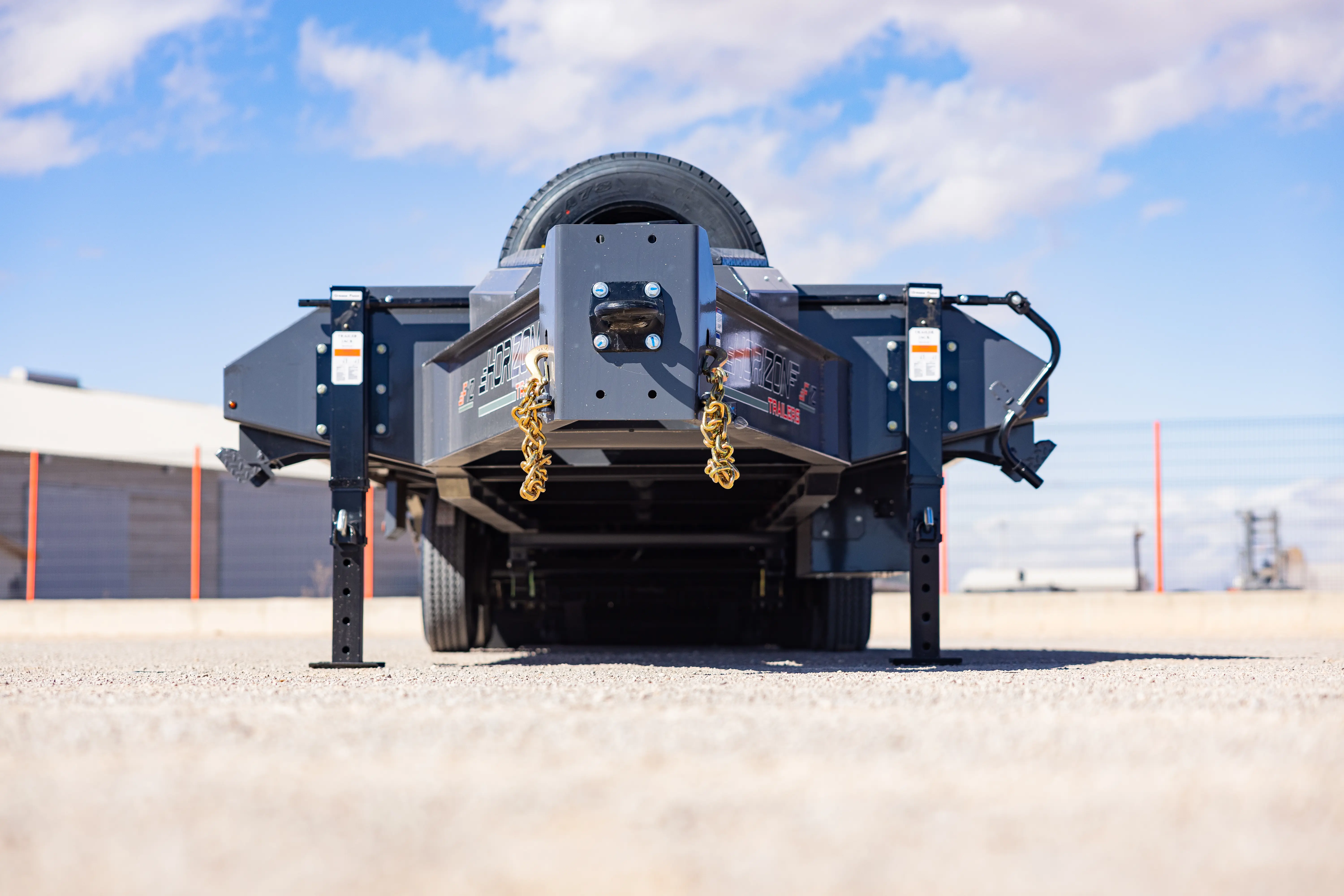horizon trailers img
